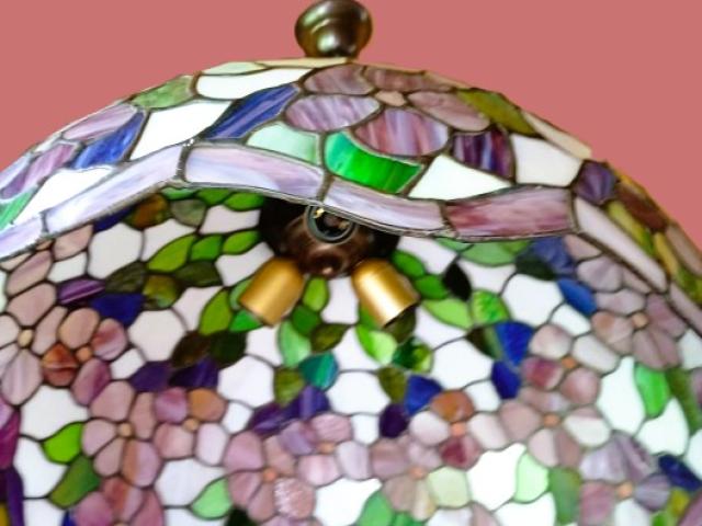 Lampa Tiffany iluminat vintage de epoca  mobila antica de colectie